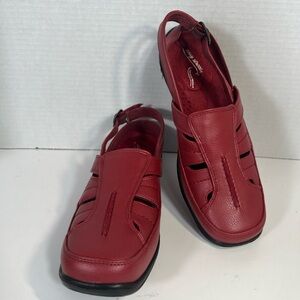 East Street Comfort Wave Fisherman Slingback Comfort Walking Shoes 
7.5M Red